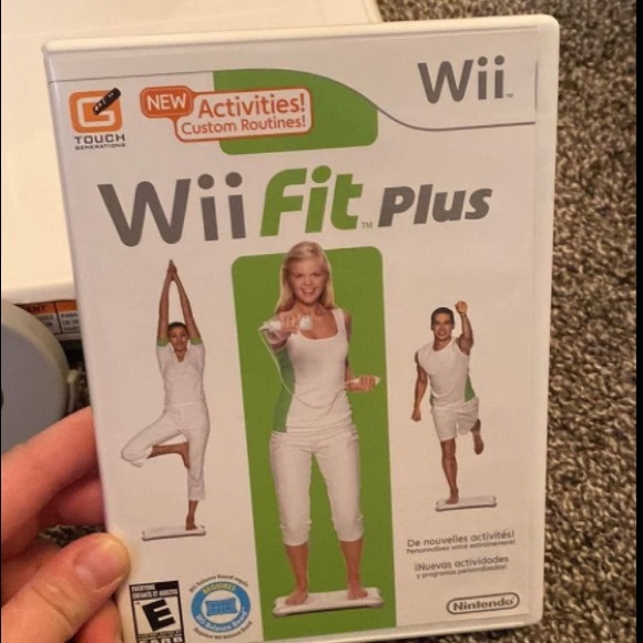 Wii Fit Plus game and balance board - Picture 2 of 4